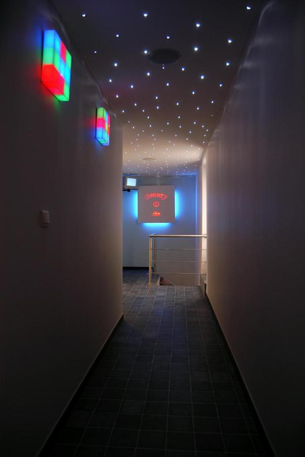 Beautyd Grey Room Centrum Gullegem Wevelgem Exterior foto